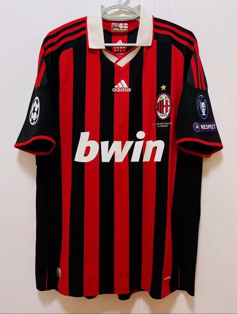 梦幻联动！比亚迪仰望U8入驻《和平精英》 可原地掉头