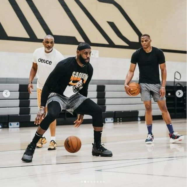 从当初落选到如今当男篮队长 王伟涌十年磨一剑