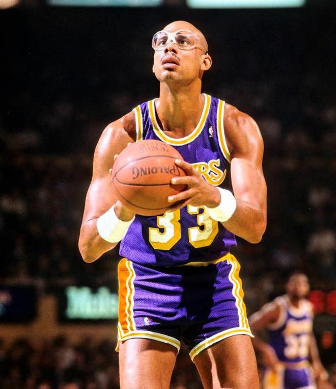 《棒球与心理学：如何帮助球员应对“投球失忆症”？》