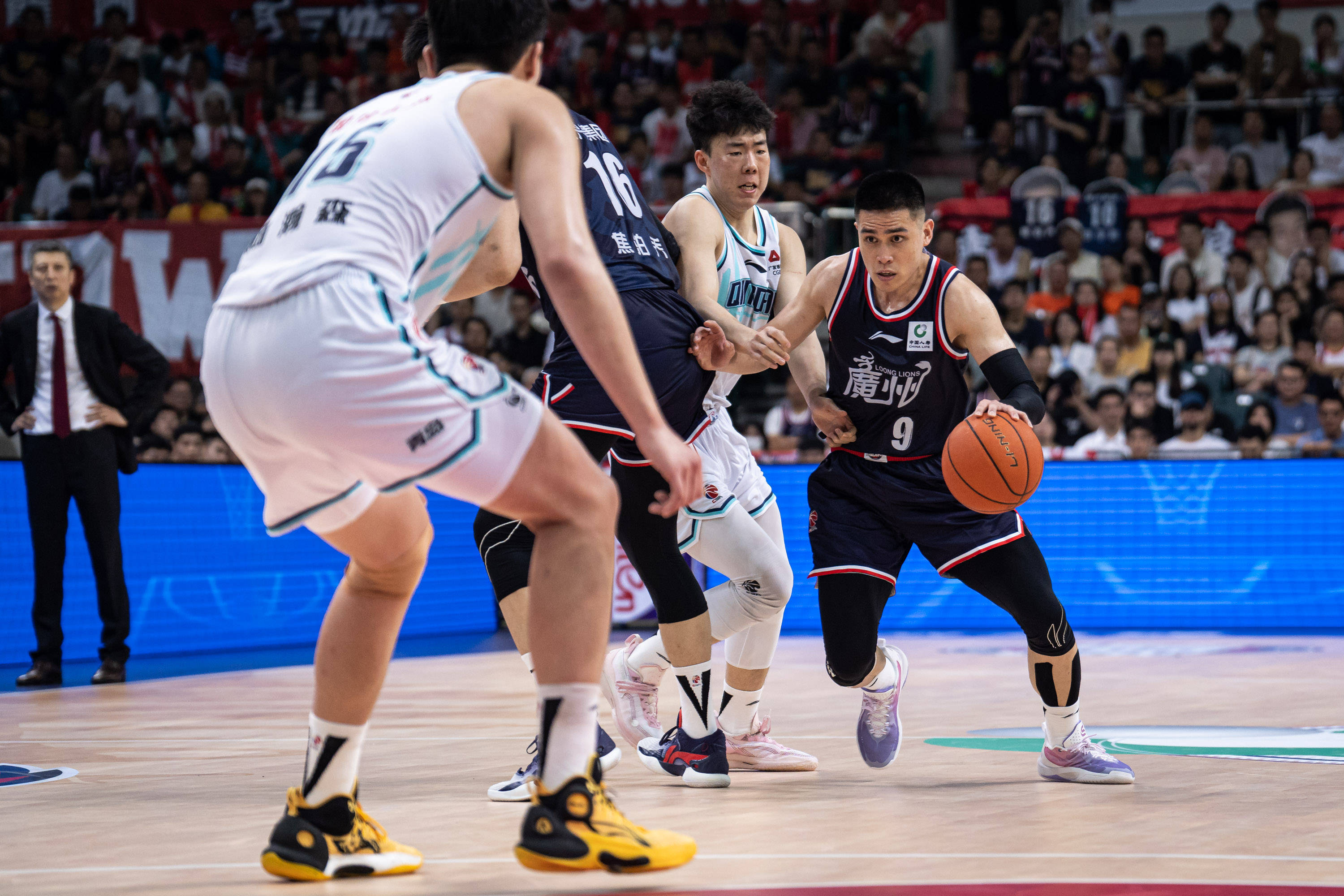 费城费城人在 2024 年底宣布将为球队老板约翰·米德尔顿树立纪念牌